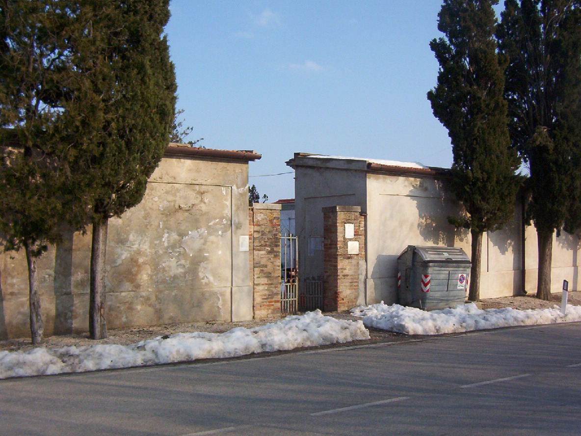 Ingresso del cimitero di Mazzangrugno