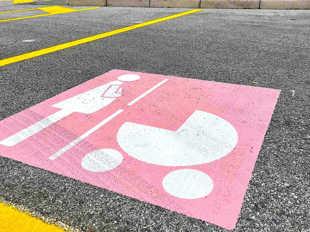 Piacciono i parcheggi rosa, è “boom” di richieste